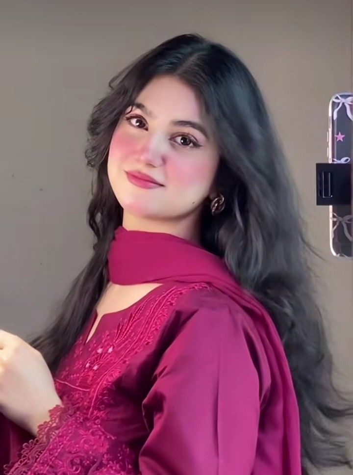 girls dp, girls dp photos, girl dp pic, girls profile picture, stylish girls dp, cute girls dp, girls dp images, girls dp wallpapers, instagram dp girls, whatsapp dp girls