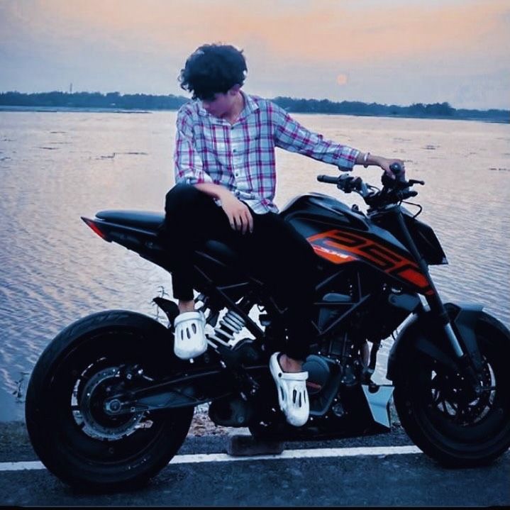 boys with bike dp, bike dp for boys, bike dp pics, boys bike photos, stylish bike dp, attitude bike dp, bike profile picture boys, bike images dp, boys dp with bike, bike wallpapers dp