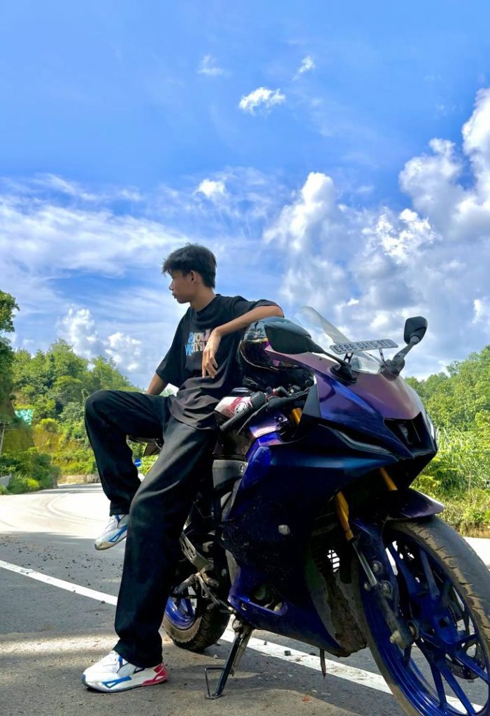 boys with bike dp, bike dp for boys, bike dp pics, boys bike photos, stylish bike dp, attitude bike dp, bike profile picture boys, bike images dp, boys dp with bike, bike wallpapers dp