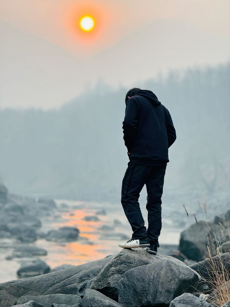 broken heart boys dp, sad boys dp hd, heartbroken boys dp, broken boys dp pic, sad dp for boys, emotional boys dp, alone boys dp, pain boys dp, sad profile picture boys, broken heart dp boys