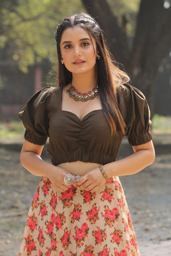 real girls dp, real girl photos dp, natural girls dp, real girls profile picture, real girl dp pic, simple girls dp, stylish real girls dp, real girls images, real girls wallpapers, real dp for girls