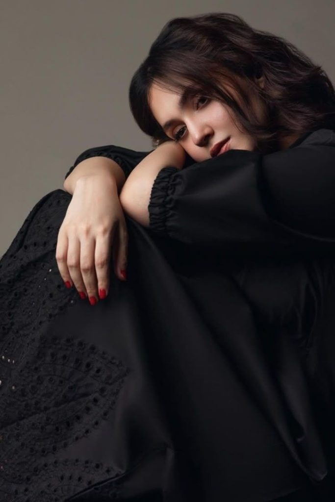 sad dp girls, sad girl dp images, emotional girl dp, sad girls profile picture, alone girl dp, broken heart girl dp, sad dp for whatsapp girls, sad dp for instagram girls, lonely girl dp, sad girl wallpapers