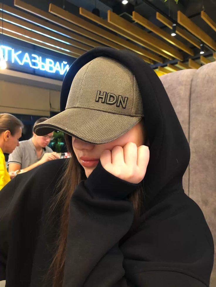 Hidden Face Girl Dp Pic Images Photos Pics Pictures Wallpapers hidden face girl dp, girl dp hidden face, hidden face dp for girls, hidden face dp for whatsapp, hidden face dp for instagram, stylish hidden face dp, cute hidden face girl dp, aesthetic hidden face dp, girl dp without face, mystery girl dp