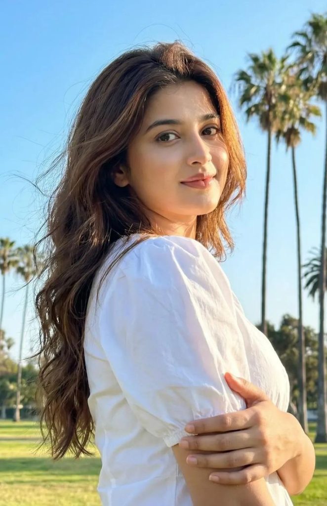 girls dp, girls dp photos, girl dp pic, girls profile picture, stylish girls dp, cute girls dp, girls dp images, girls dp wallpapers, instagram dp girls, whatsapp dp girls