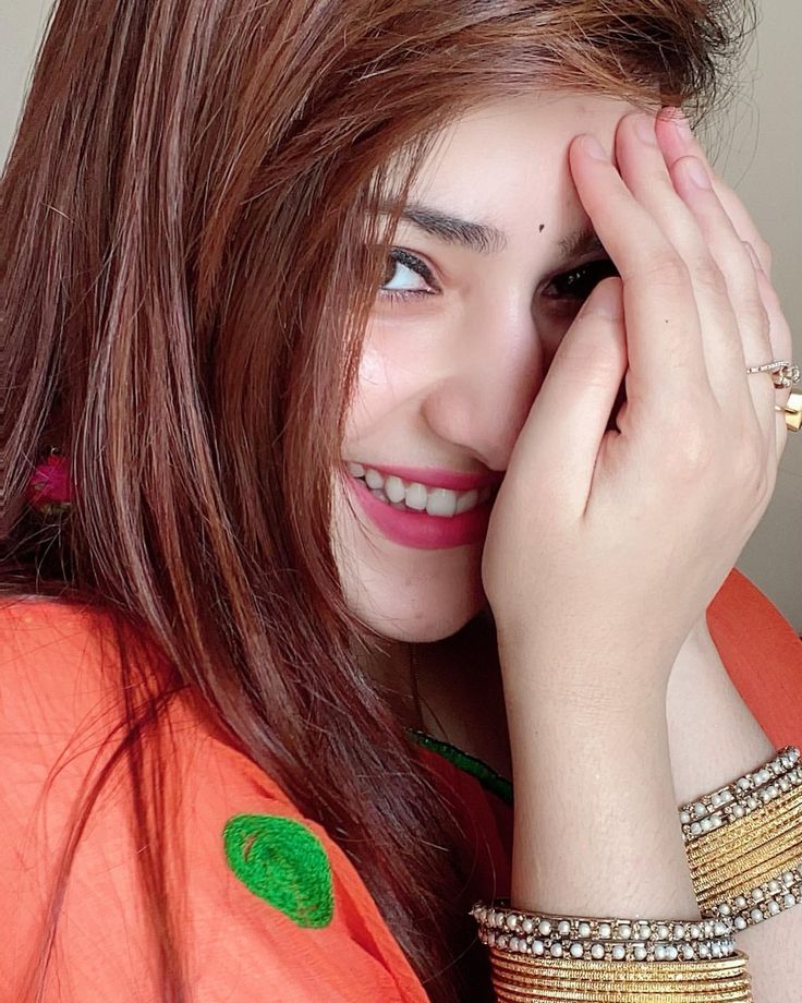 hidden face girls dp, stylish hidden face girl dp, hidden face girl images, hidden face dp for girls, stylish girl dp, mystery girl dp, hidden face profile picture, aesthetic hidden face girl dp, girl dp hidden face, hidden face girl wallpapers