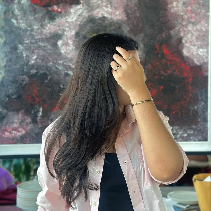 Hidden Face Girl Dp Pic Images Photos Pics Pictures Wallpapers hidden face girl dp, girl dp hidden face, hidden face dp for girls, hidden face dp for whatsapp, hidden face dp for instagram, stylish hidden face dp, cute hidden face girl dp, aesthetic hidden face dp, girl dp without face, mystery girl dp