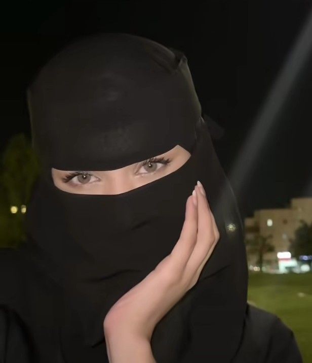 muslim girls dp, hijab girl dp, islamic girl dp, muslim girl profile picture, hijab dp images, muslim girls photos, hijab girl pics, muslim girl dp wallpapers, stylish hijab dp, simple muslim girl dp