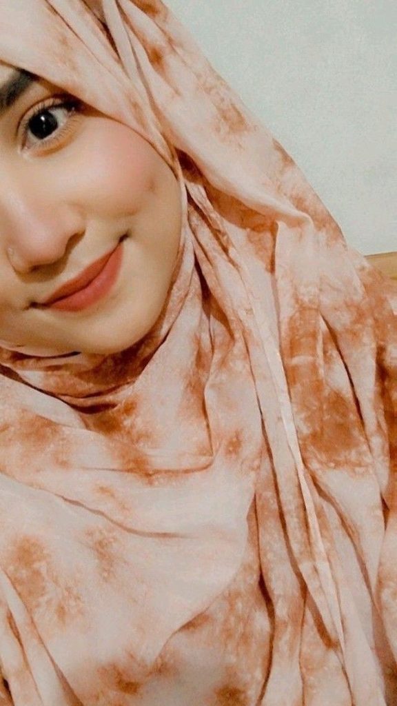 muslim girls dp, hijab girl dp, islamic girl dp, muslim girl profile picture, hijab dp images, muslim girls photos, hijab girl pics, muslim girl dp wallpapers, stylish hijab dp, simple muslim girl dp