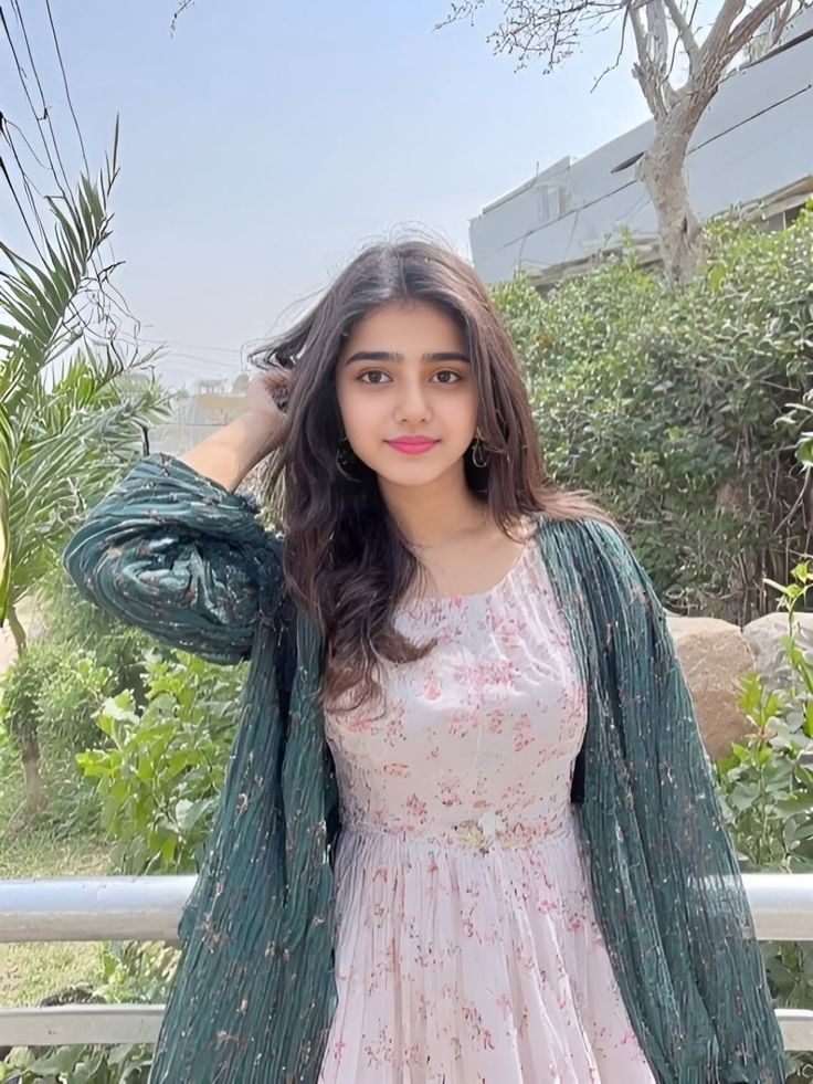 simple girls dp, simple girl dp for instagram, natural girls dp, cute simple girls dp, simple dp for girls, girls dp instagram, simple profile picture girls, simple girl photos, simple girls images, simple girls wallpapers