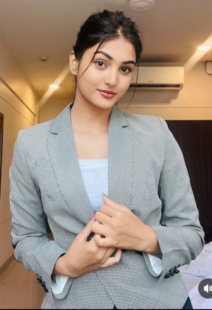 real girls dp, real girl photos dp, natural girls dp, real girls profile picture, real girl dp pic, simple girls dp, stylish real girls dp, real girls images, real girls wallpapers, real dp for girls