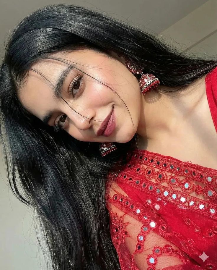 girls dp, girls dp photos, girl dp pic, girls profile picture, stylish girls dp, cute girls dp, girls dp images, girls dp wallpapers, instagram dp girls, whatsapp dp girls