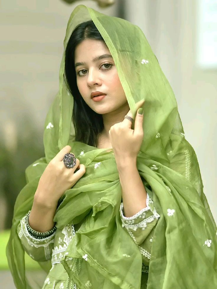 simple girls dp, simple girl dp for instagram, natural girls dp, cute simple girls dp, simple dp for girls, girls dp instagram, simple profile picture girls, simple girl photos, simple girls images, simple girls wallpapers