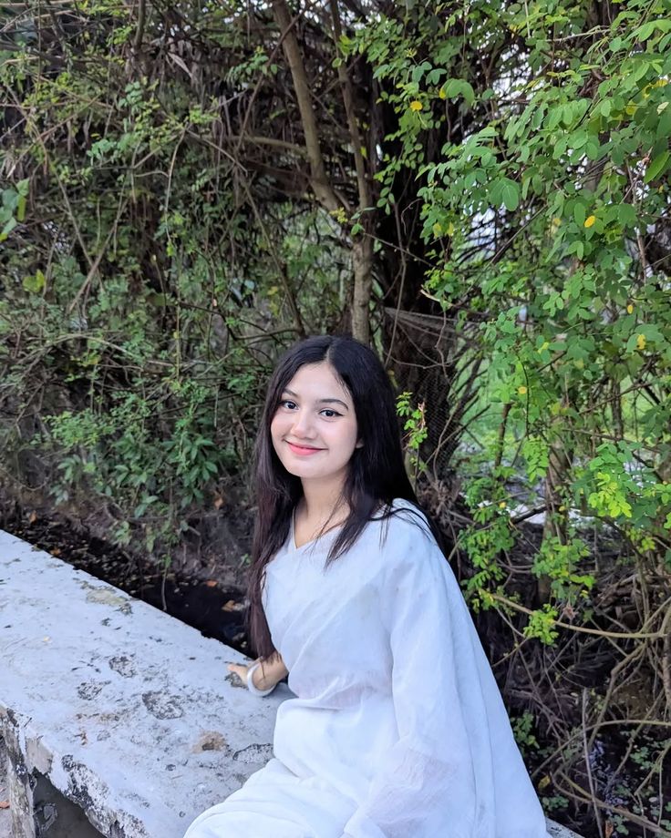 stylish girls dp, girls dp images, stylish girl pic, trendy girls dp, girls dp photos, stylish profile picture for girls, hd girls dp, girls wallpapers, instagram girls dp, cute stylish girls dp